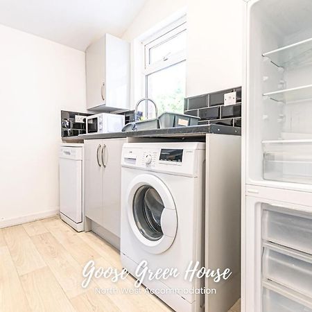 וויגאן Goose Green Contractor Accommodation מראה חיצוני תמונה