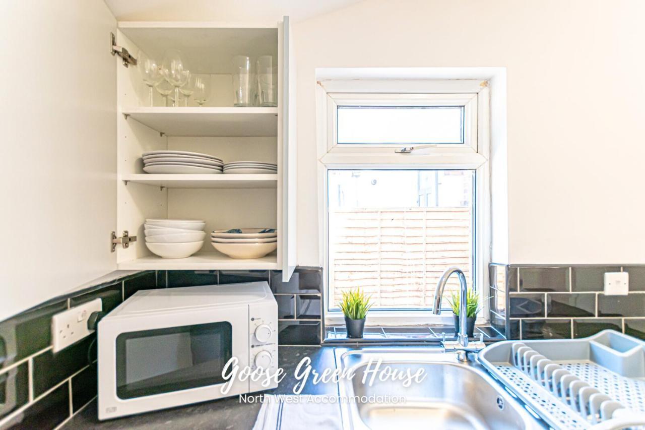 וויגאן Goose Green Contractor Accommodation מראה חיצוני תמונה