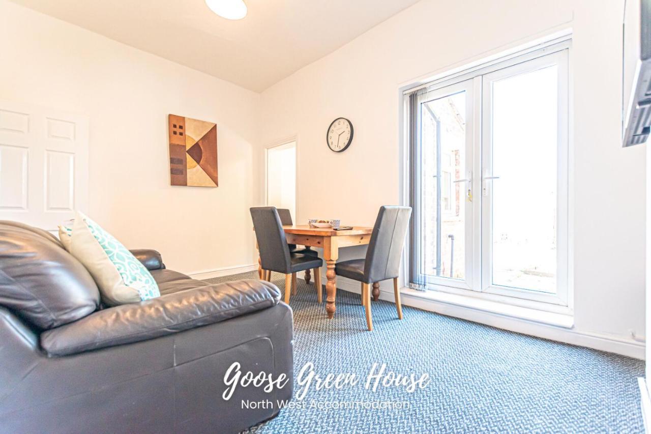 וויגאן Goose Green Contractor Accommodation מראה חיצוני תמונה
