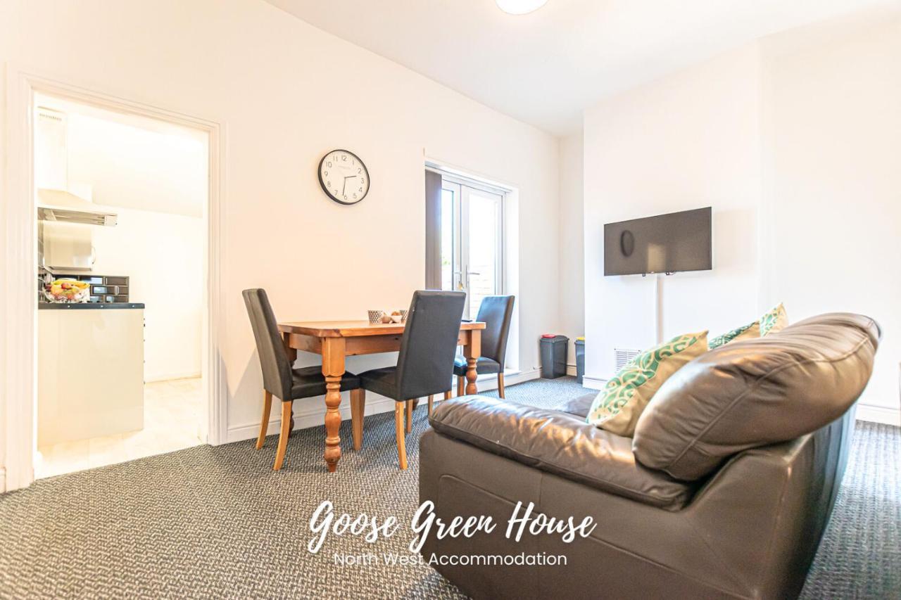 וויגאן Goose Green Contractor Accommodation מראה חיצוני תמונה