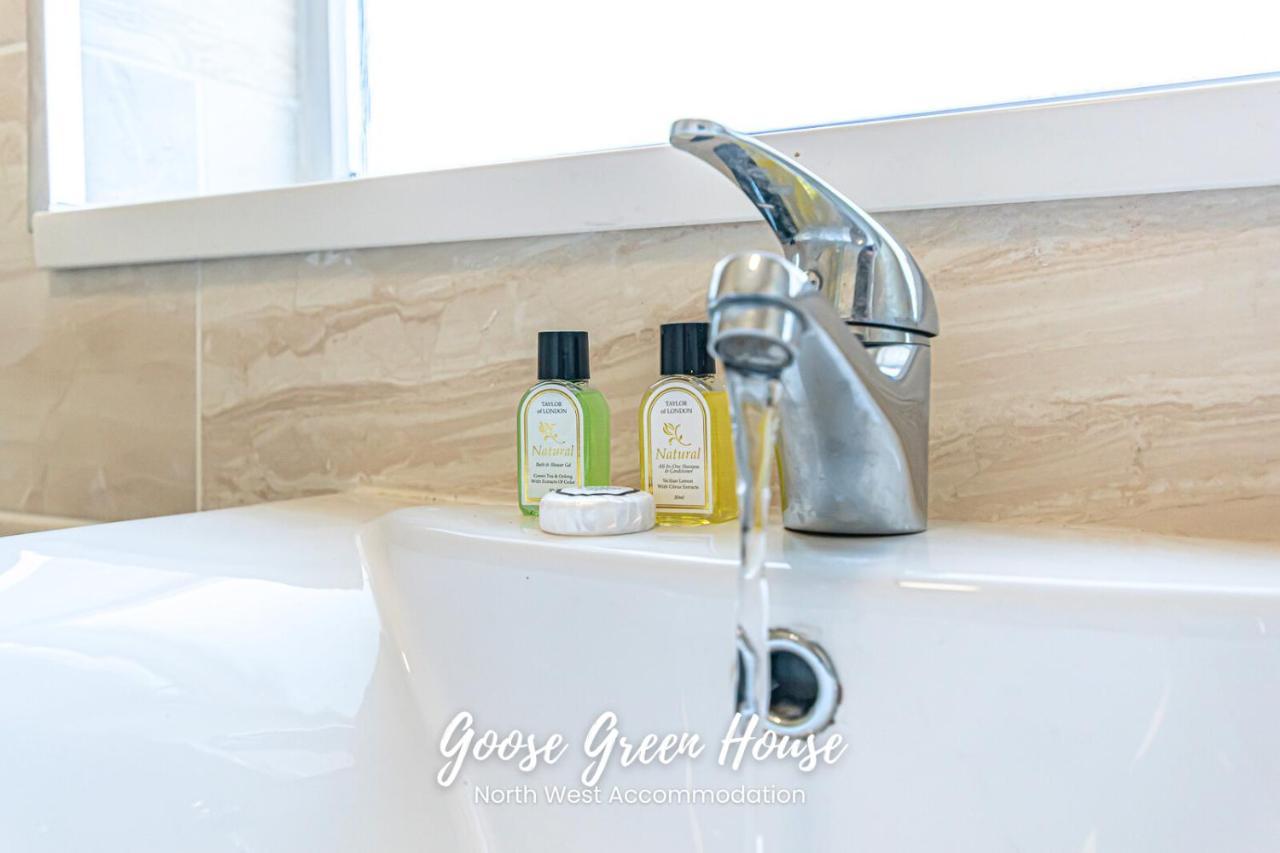 וויגאן Goose Green Contractor Accommodation מראה חיצוני תמונה