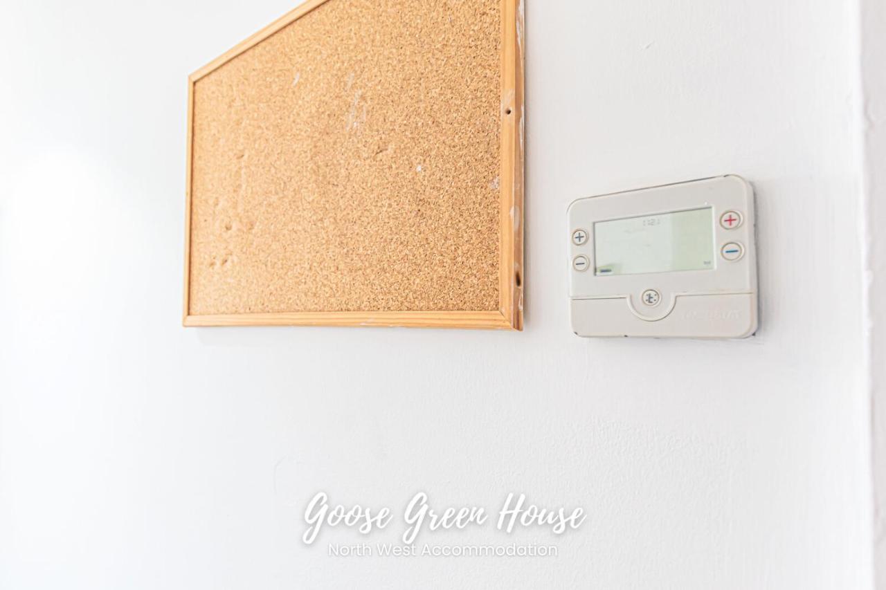 וויגאן Goose Green Contractor Accommodation מראה חיצוני תמונה